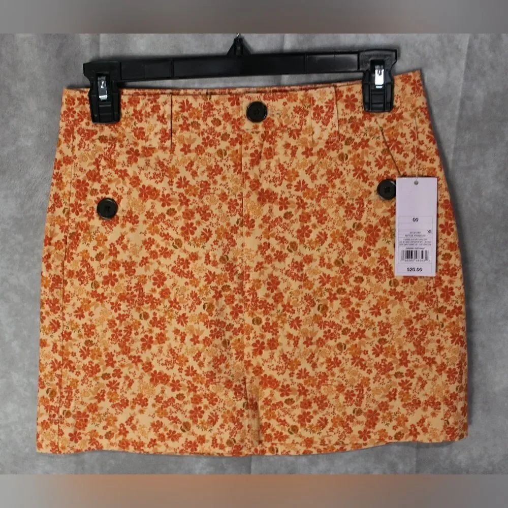Women's High Rise Floral Chino Mini Skirt Size 4